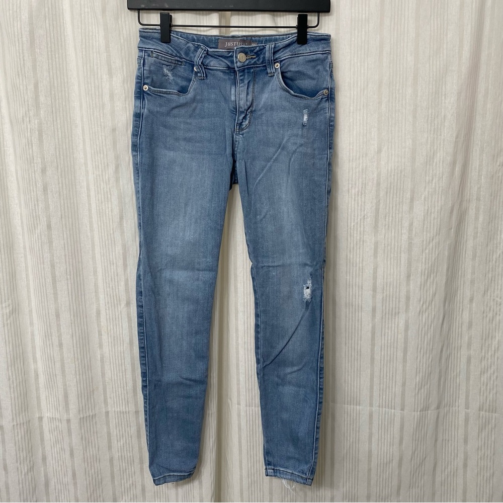 Studio Blue Vale low rise distressed skinny jeans size 27